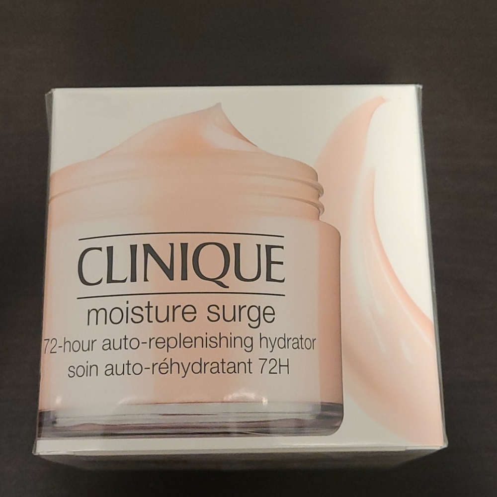 Clinique moisture surge